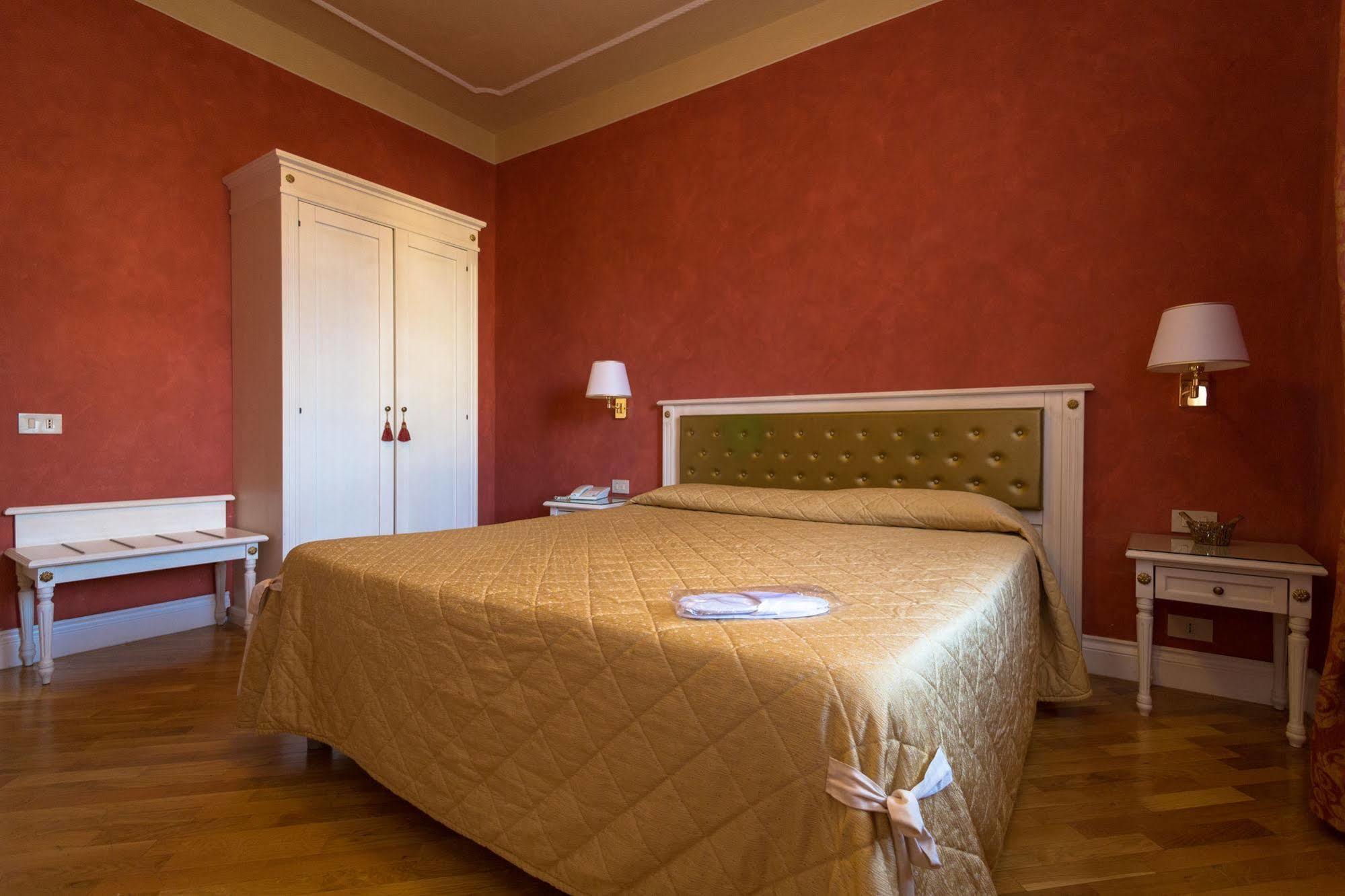 Hotel Gennarino Livorno Exterior photo
